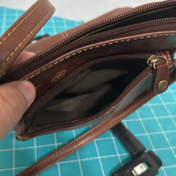 Relic Small Brown Leather Crossbody Adjustable Strap Bag 7x4x7 - Picture 7 of 10